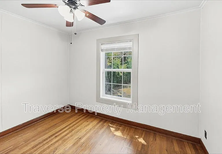 3624 Frazier Ave — Photo 9