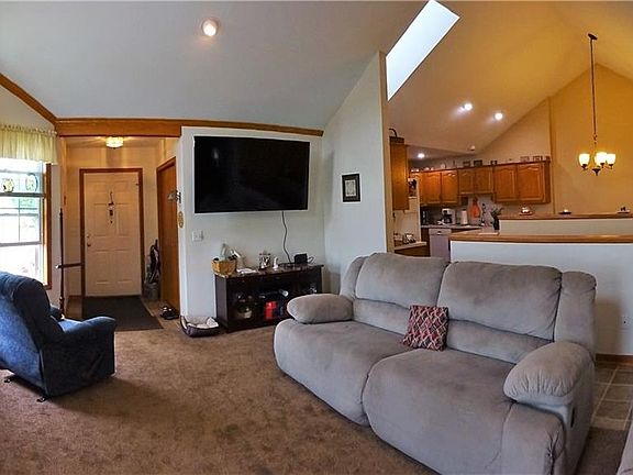 2nd image of 420 Coventry Ct