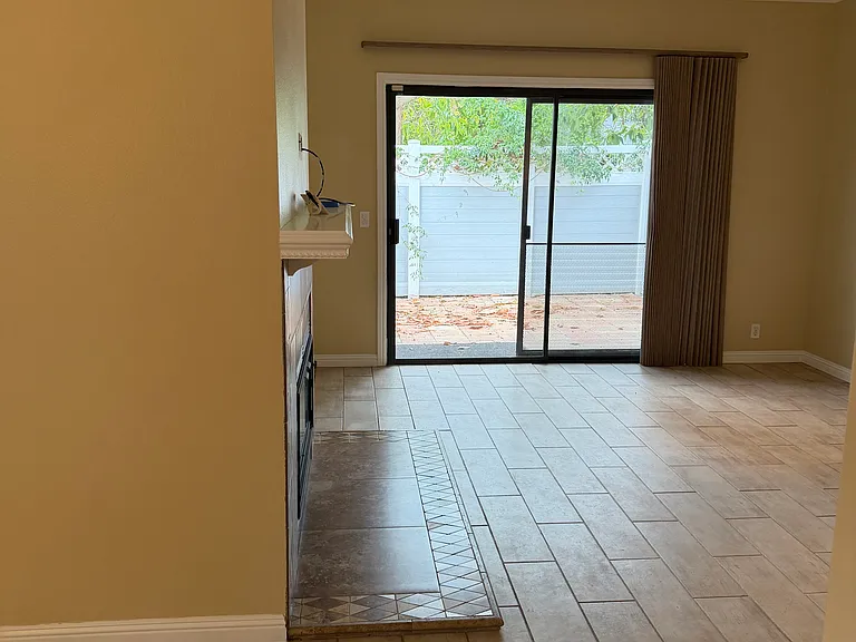 4527 Carpinteria Ave — Photo 12