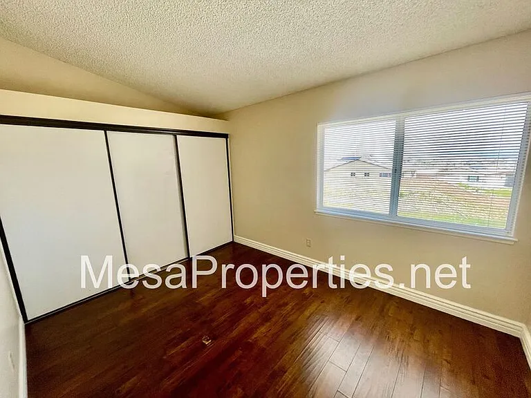 2407 N Sycamore Ave — Photo 10