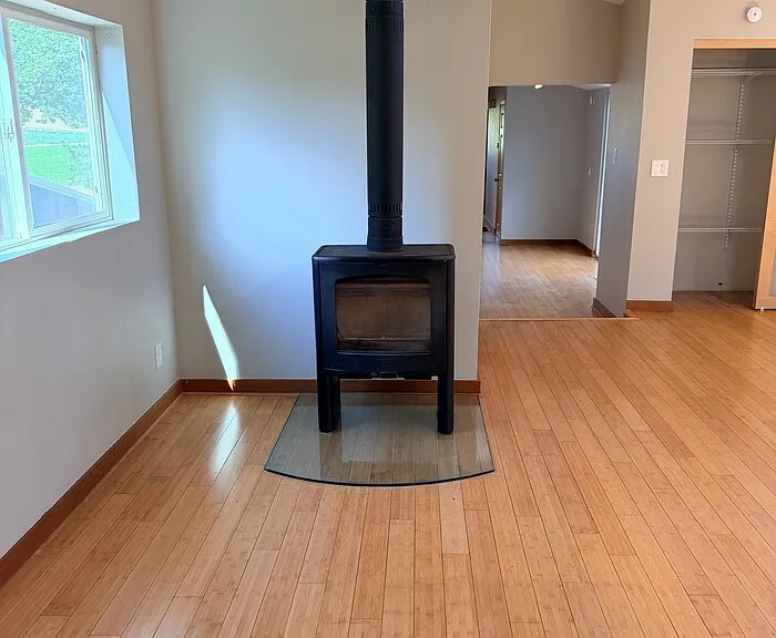 720 NE 34th Pl — Photo 7