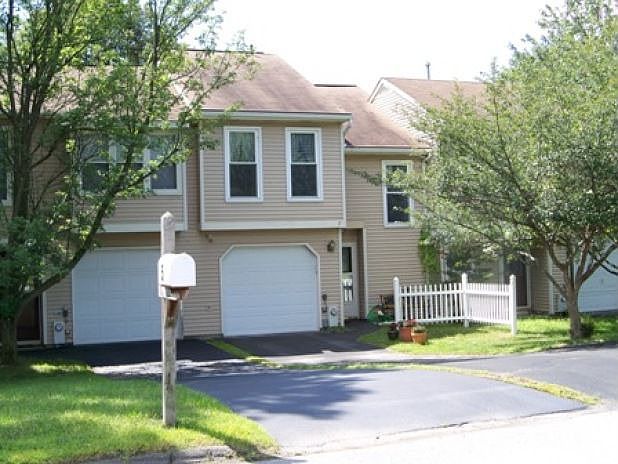 1st image of 7 Westchester Dr