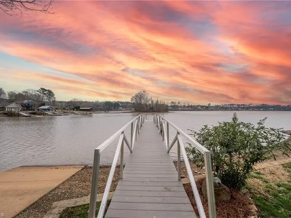 4297 Old Mountain Rd, Lexington, NC 27292
