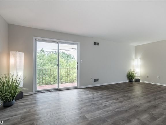 2nd image of 317 Ringwood Ave #317