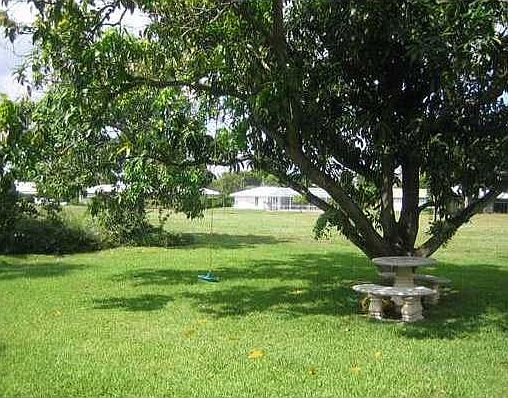 3rd image of 3105 N Palm Aire Dr #3105