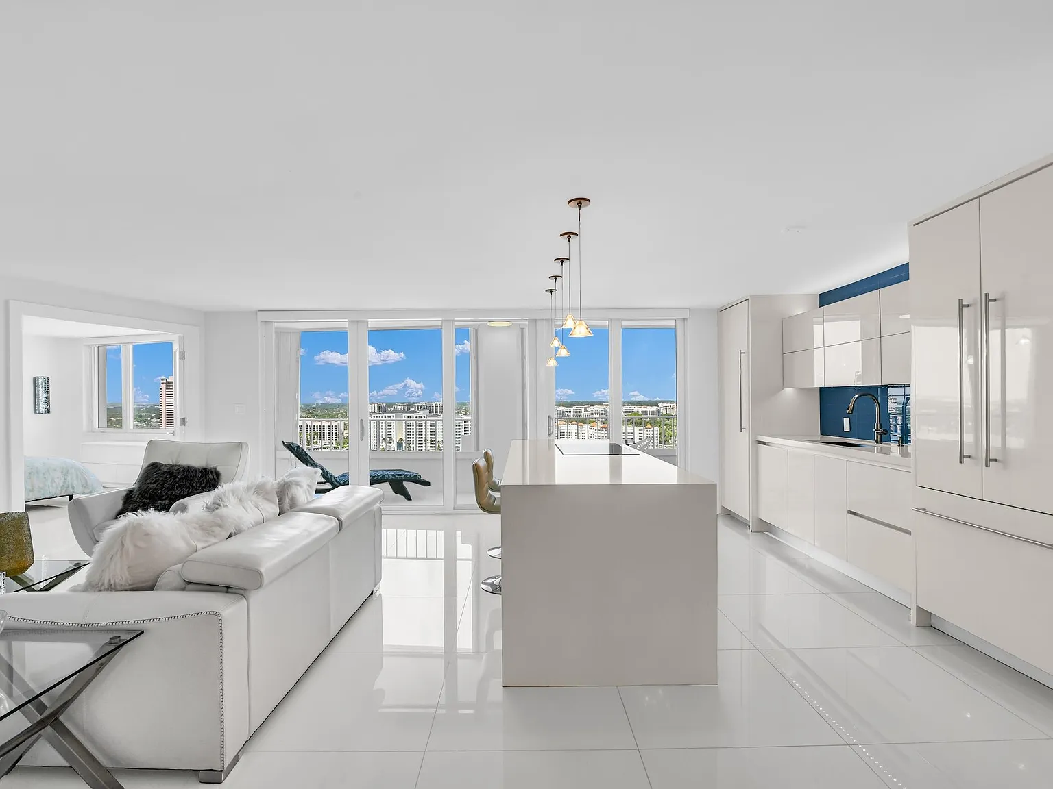1 bed, 2.0 bath, 1000 sqft, $8,000 — Photo 3