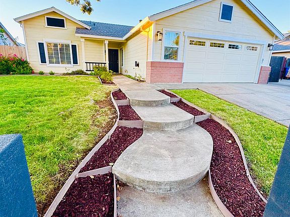 3rd image of 1619 Lariat Ln