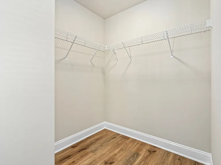 917 Winston Ct — Photo 18