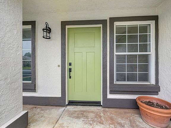 4th image of 2450 Floradale Way