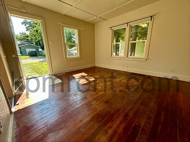 1207 9th Street Northeast - 1 — Photo 3