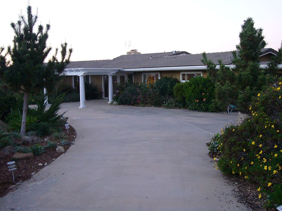 entrance circular drive