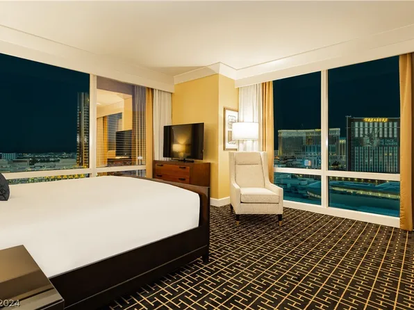 2000 N Fashion Show Dr Unit 2207, Paradise, NV 89109