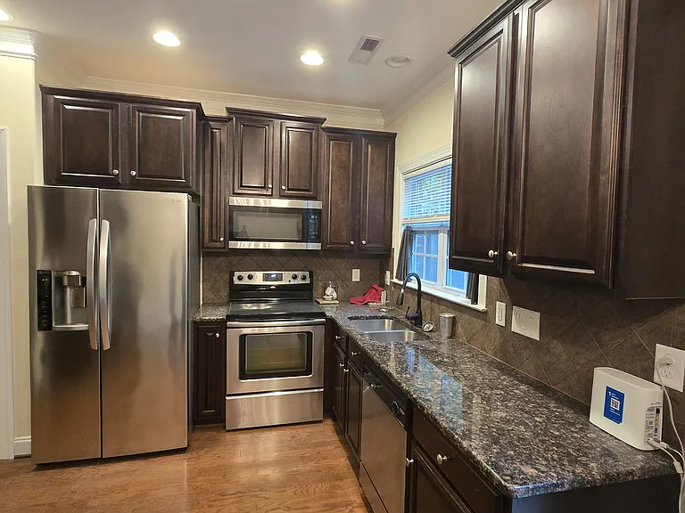 4910 Wyngate Village Dr — Photo 6