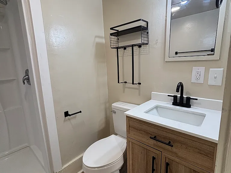 506 Whitelock St #C — Photo 5