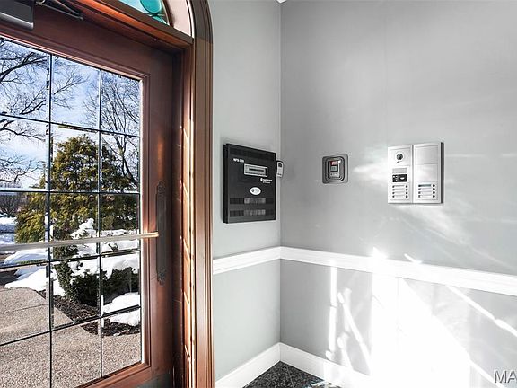 5th image of 15 Topton Way APT 1B