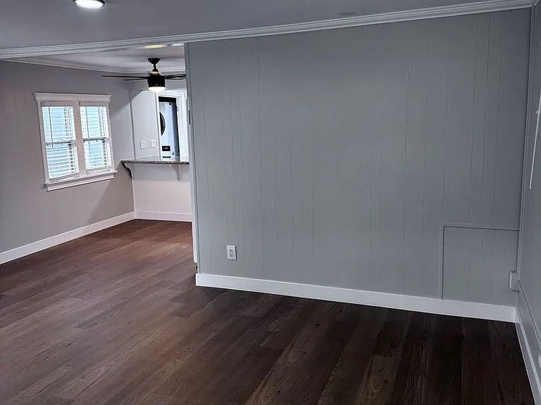 Modern Bungalow Located Blocks from Crescent Bay Beach-In Unit Laundry Included — Photo 15