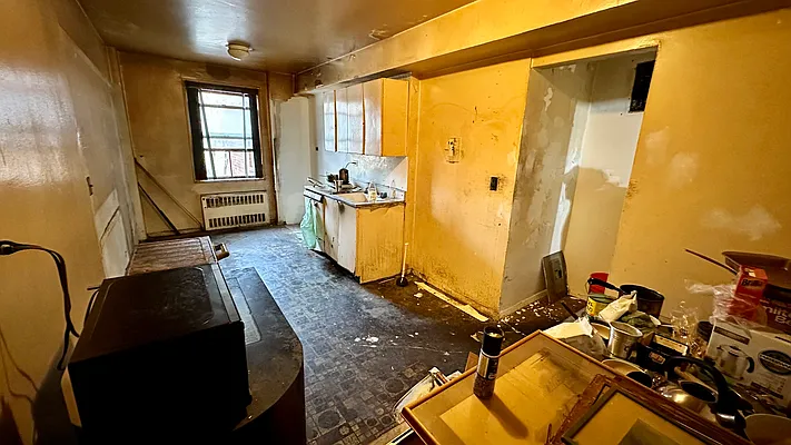 Sold by Coldwell Banker Signature Properties | media 29