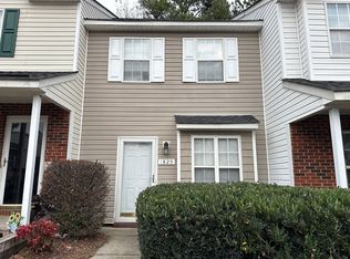 1825 Birch Heights Ct, Charlotte, NC 28213