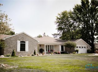 217 Kettenring Dr, Defiance, OH 43512