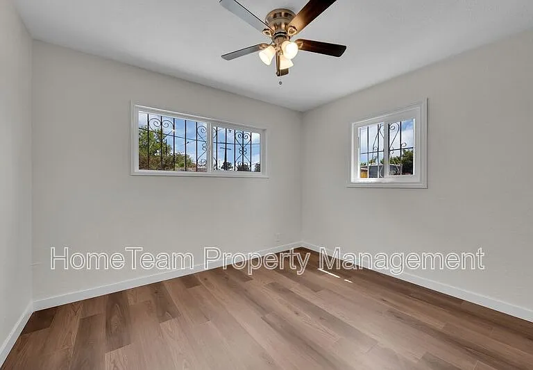 4366 Hilltop Dr — Photo 10
