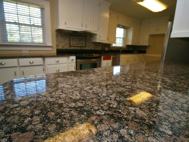 2515 Fort Bragg Rd — Photo 15