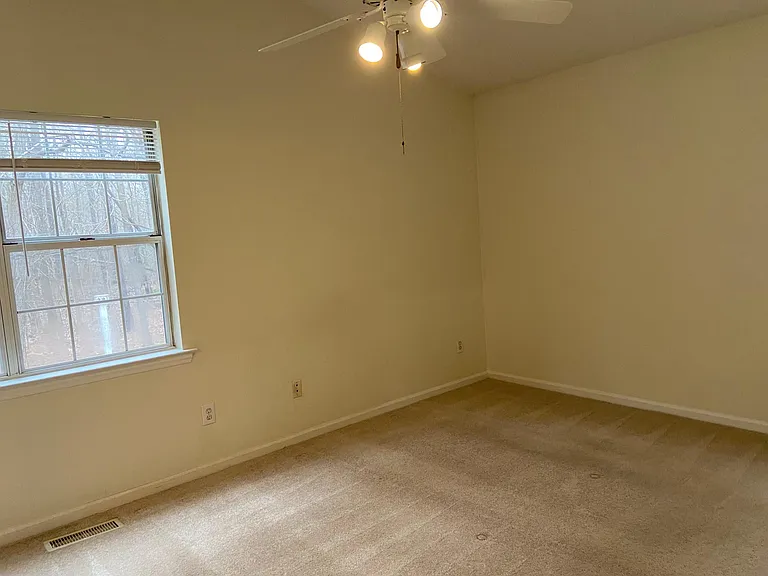 306 W Wyatts Pond Ln — Photo 13