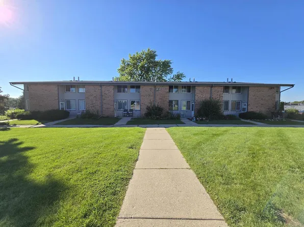 1432 Big Bend ROAD #E, Waukesha, WI 53189