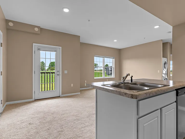 Stonegate Village Apartments — Photo 7