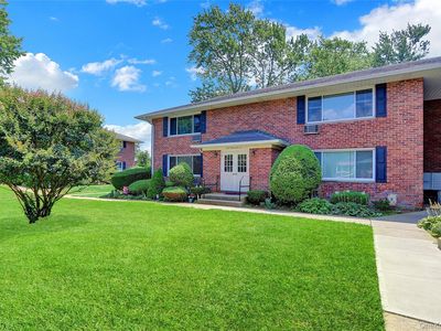 205 Edmunton Drive #H17, North Babylon, NY, 11703