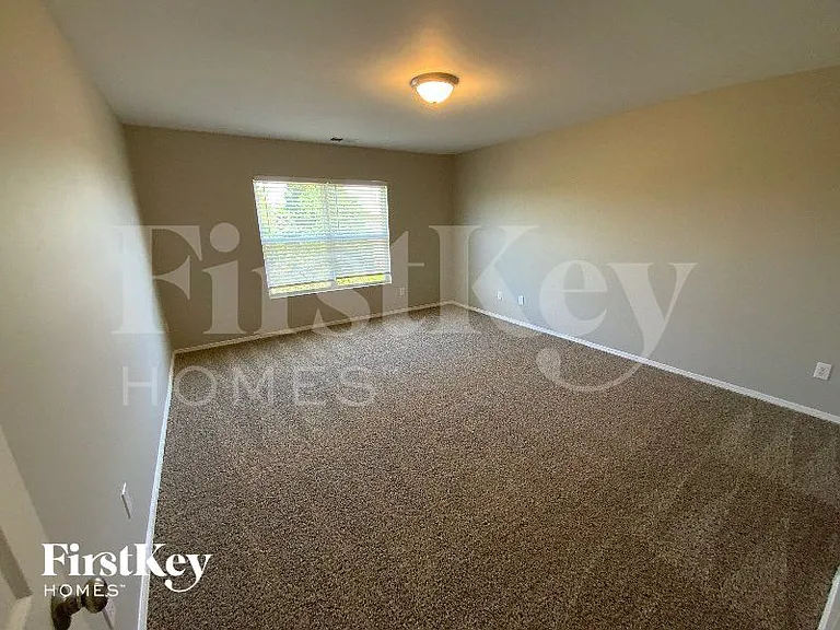 1640 Rustic Arch Way — Photo 6