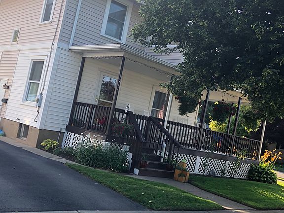 2nd image of 1011 Johnson St