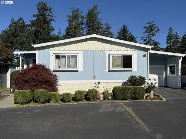 16063 Driftwood Ln Space 14, Brookings, OR 97415