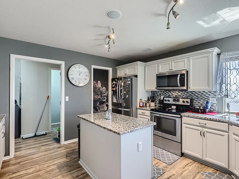 5587 N Jebel Ct — Photo 10