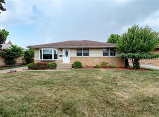 7339 Oakwood Rd, Parma, OH 44130