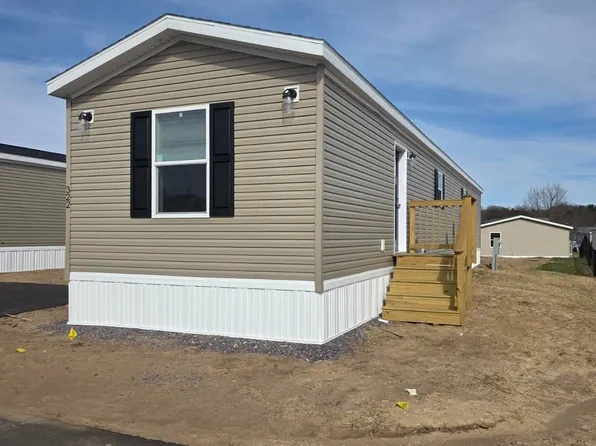 2701 E Main St #322, Reedsburg, WI 53959