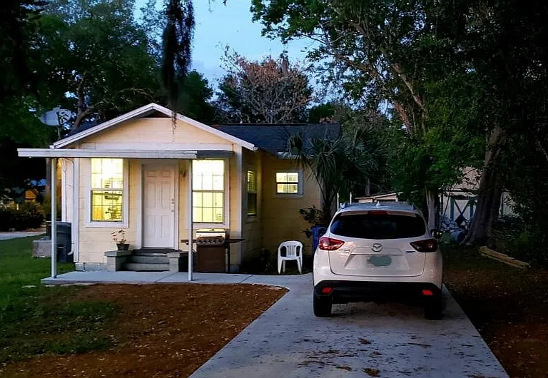 uncovered free parking, large back yard, great neighbors
