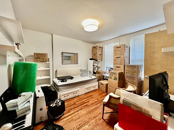 2nd image of 219 6th Ave #1