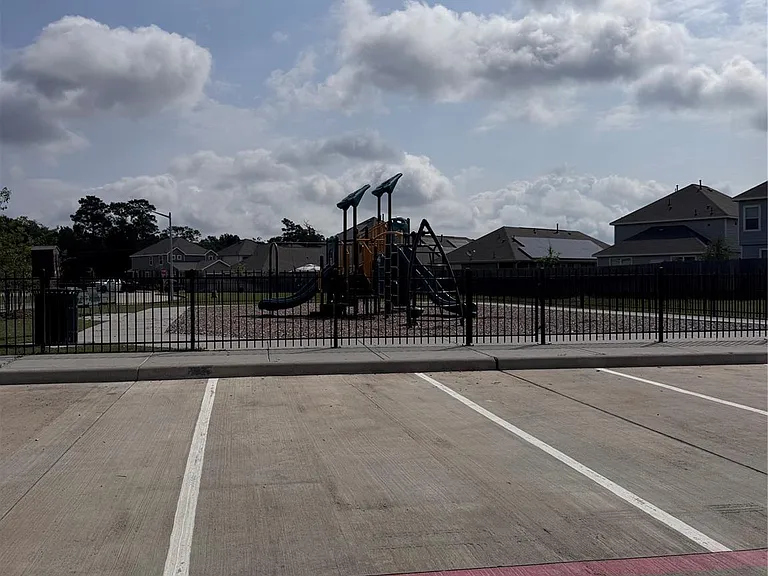 2217 Middle Ridge Dr — Photo 15