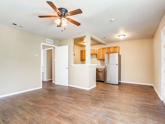 2nd image of 216 Lucas St APT 4