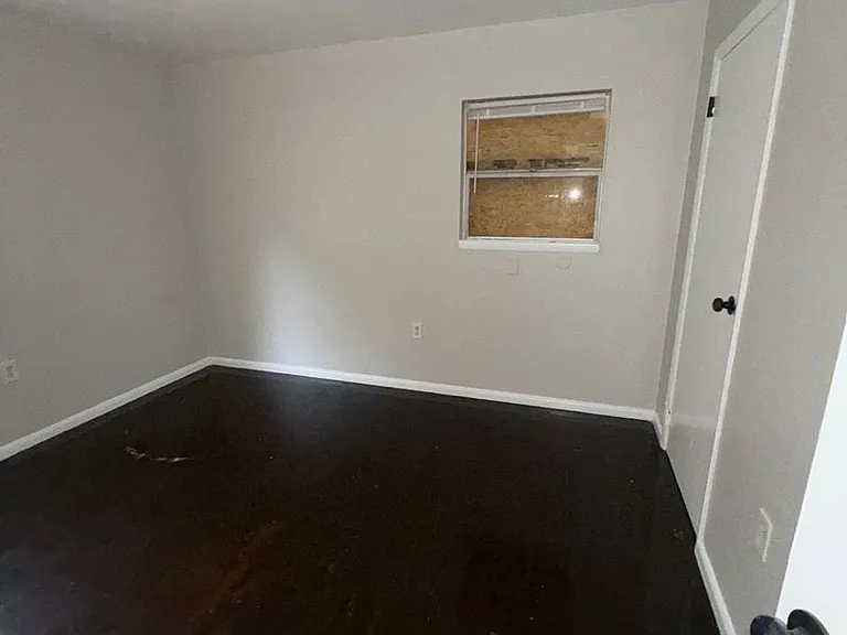 2740 McGregor Ave — Photo 1