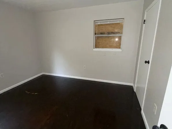 2740 McGregor Ave, Memphis, TN 38127