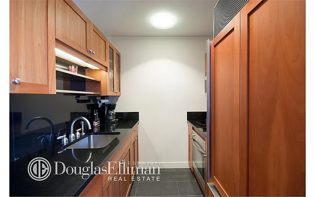 Rented by Douglas Elliman | media 24