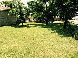 5th image of 208 W Avenue A
