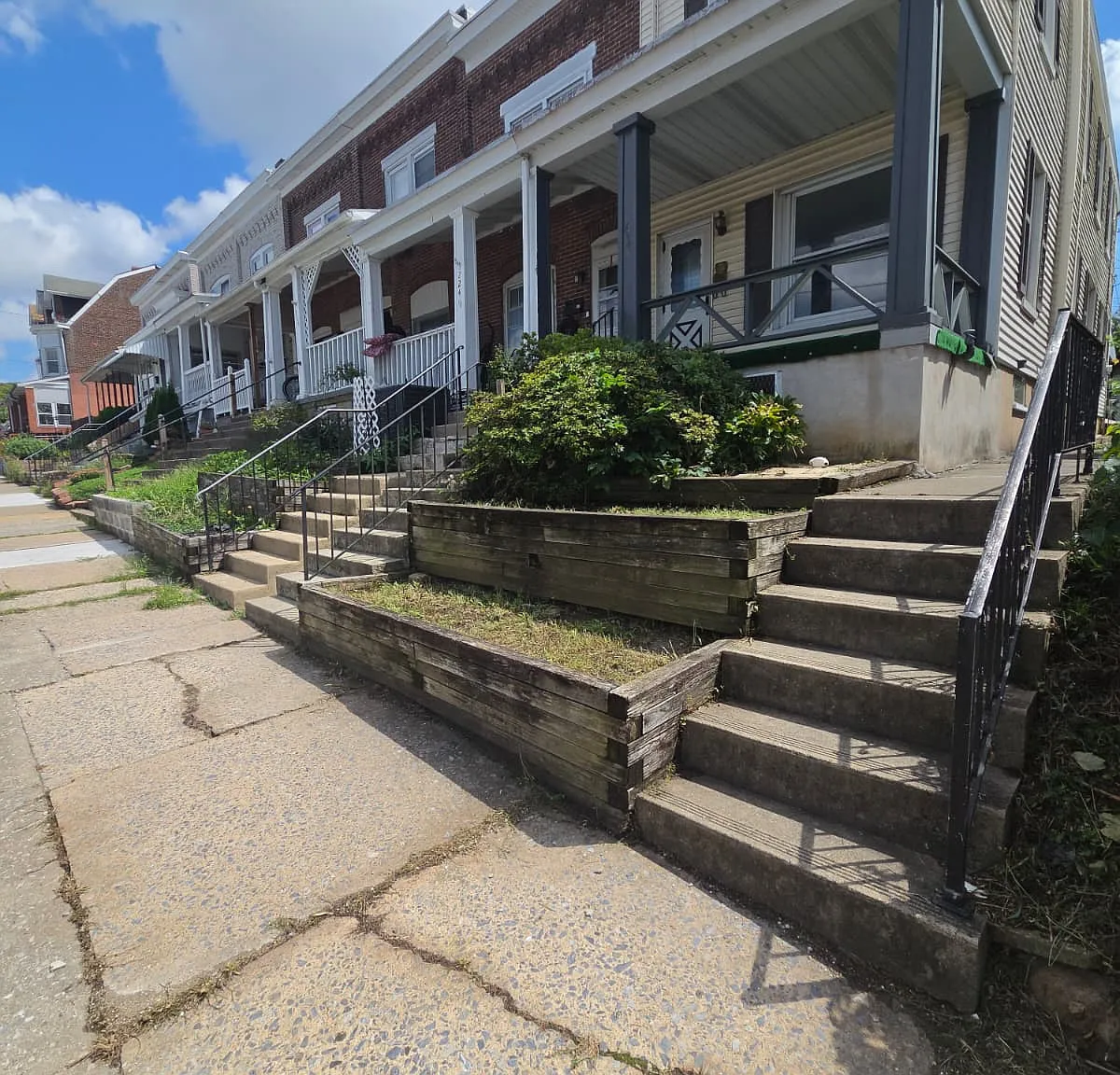 3 bed, 1.5 bath, 1428 sqft, $1,950 — Photo 2