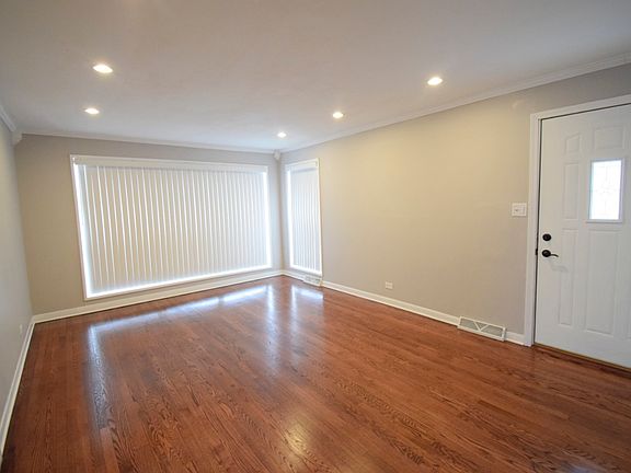 2nd image of 14617 Dorchester Ave