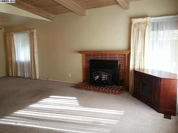4th image of 648 Wilson Ave