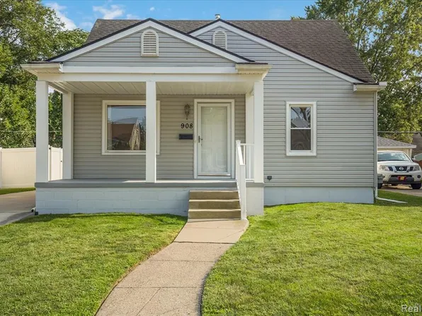 908 Bauman Ave, Royal Oak, MI 48073