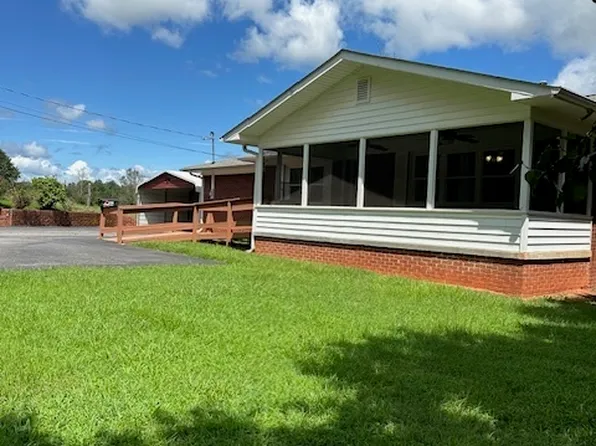 1323 Cavender Creek Rd, Dahlonega, GA 30533