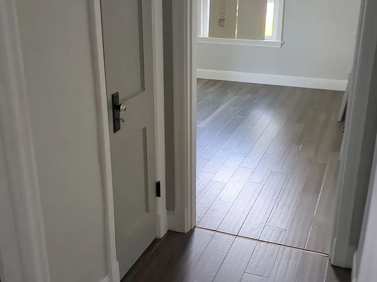 386 Holmes Cir — Photo 19