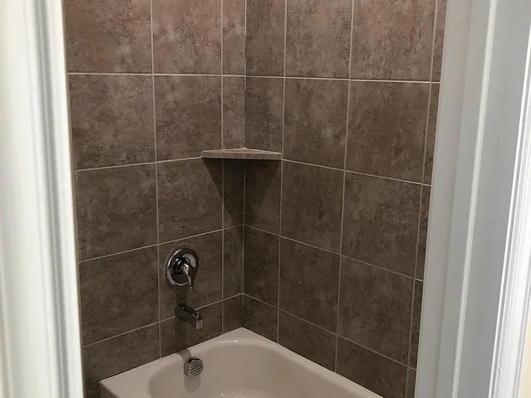 2436 Valley Ln — Photo 17
